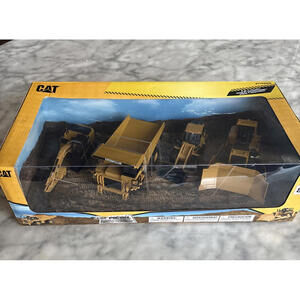 Diecast Masters 1:64 CATERPILLAR Metal Construction Trucks Set Of 4 - SEALED